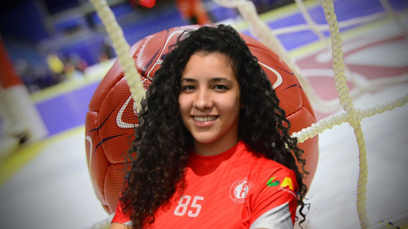 Imagem de Luana Jesus assina pelo Almeida Garrett