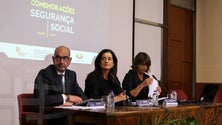 Imagem de Rubina Leal quer respostas mais céleres da Segurança Social