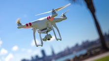 Imagem de Operadores de drones aprovam novas regras