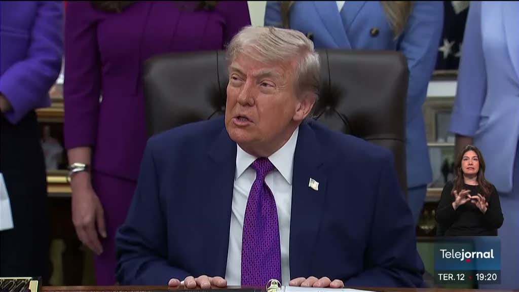 Donald Trump a caminho da China para uma visita oficial