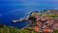 Mar bravo impede abastecimento à ilha do Corvo (Som)