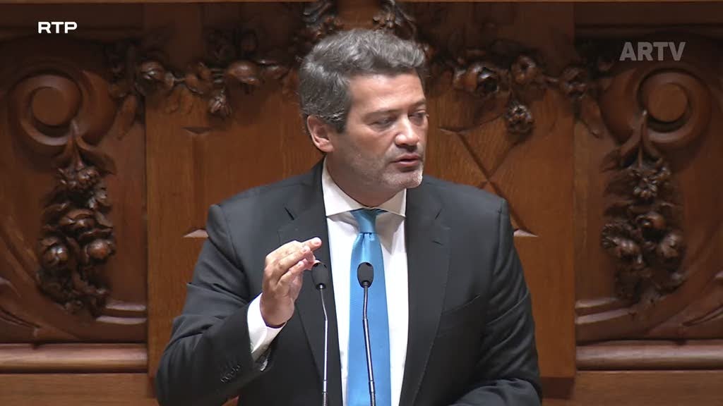 IVA dos combustíveis e cabaz alimentar. Ventura lança desafio a Carneiro