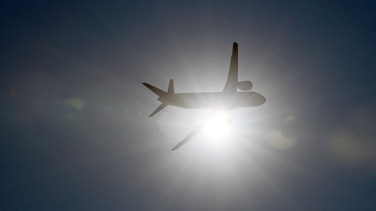 Imagem de Governo português saúda decisão que repõe mobilidade entre o país e o Reino Unido