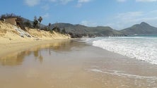 Imagem de Mau tempo deixa danos irreversíveis na duna do Porto Santo