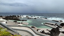 Porto Moniz reabre piscinas um mês antes (vídeo)