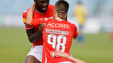 Imagem de Santa Clara segura Ricardinho (Vídeo)