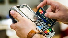 Imagem de Portugueses lideram compras por cartão em 2018