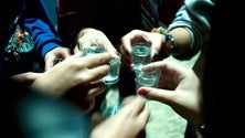 Imagem de Pais de menores que consumam álcool e drogas devem ser responsabilizados, diz IASAÚDE (Áudio)