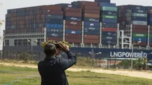 Imagem de Sissi quer evitar repetição de incidente que bloqueou Canal do Suez
