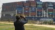Sissi quer evitar repetição de incidente que bloqueou Canal do Suez