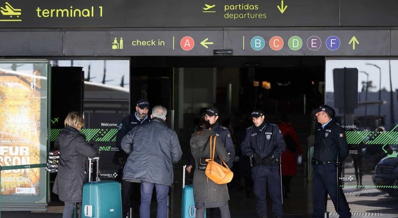 Quadruplicou o número de passageiros nos aeroportos nacionais
