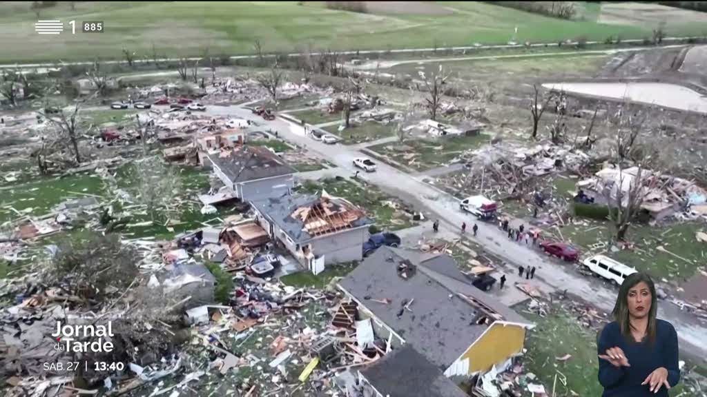 Tornados no Nebraska deixam rastro de destruição