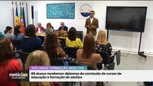 Imagem de Oitenta e oito adultos completam escolaridade obrigatória (vídeo)