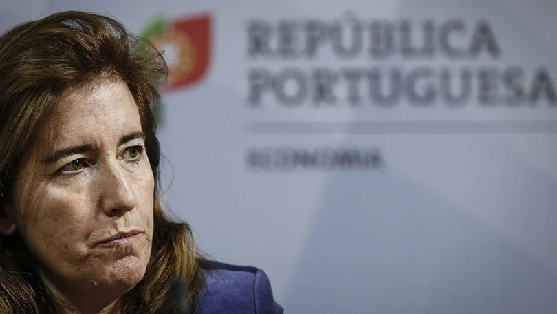 Ministra diz que casos como o da menina morta em Setúbal exigem avaliação