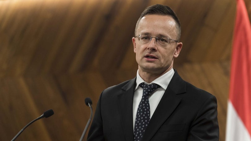 Imagem de Hungria rejeita proposta de embargo da UE a petróleo russo