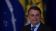 Imagem de Bolsonaro vota e garante que vencerá na primeira volta
