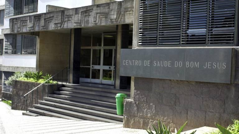 Imagem de Covid-19: Caso suspeito detetado ontem no centro de saúde do Bom Jesus