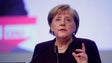 Merkel alerta para risco de nova vaga e ameaça das mutações