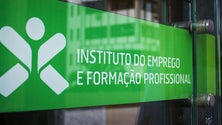 Imagem de Prestações de desemprego caem 28%