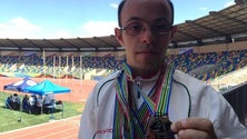 Imagem de Francisco Gouveia estreou-se com duas medalhas de prata no Campeonato do Mundo de Atletismo Síndrome Down