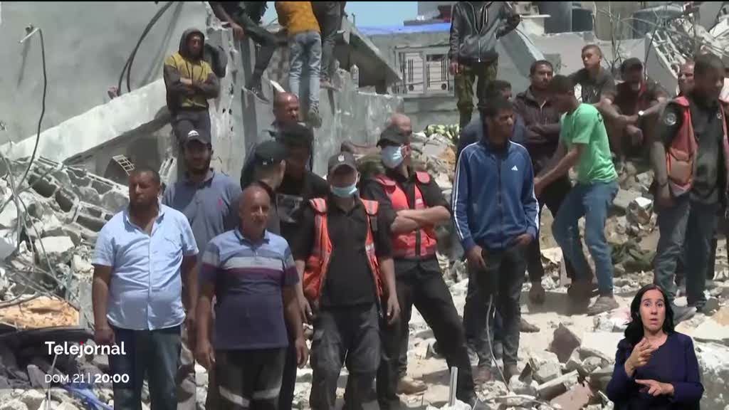 Rafah. Pelo menos 22 palestinianos morreram em bombardeamento israelita