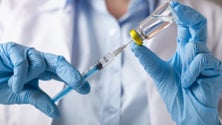 Imagem de Covid-19: Bruxelas assegura 225 milhões de doses de potencial vacina alemã