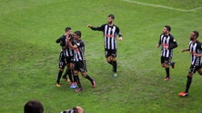 Imagem de Nacional confirma favoritismo e afasta Estarreja da Taça