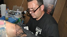 Tatuador açoriano é o primeiro no pódio do Tattoo Rock Fest (Vídeo)