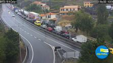 Acidente congestiona subida do Caniço