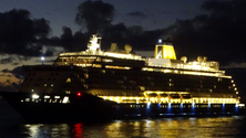 Navios ao largo do Funchal para ver o fogo (áudio)