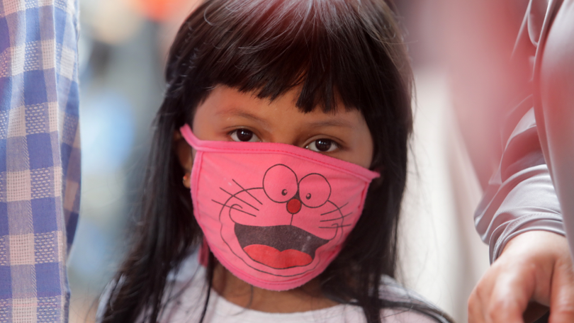 Covid-19: Uso de máscara passa a ser obrigatório a partir dos 10 anos