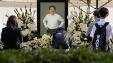 Imagem de Japão concede a título póstumo ao ex-PM Shinzo Abe a mais alta condecoração do país