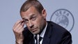 Imagem de UEFA ameaça clubes de suspensão