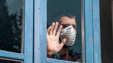 Imagem de Partidos políticos manifestam-se em relação ao confinamento geral (áudio)