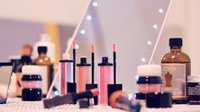 Imagem de Produtos cosméticos podem ter até 90% de microplásticos, alertam organizações europeias