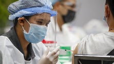 Imagem de Reino Unido vai doar 100 milhões de doses de vacinas excedentes