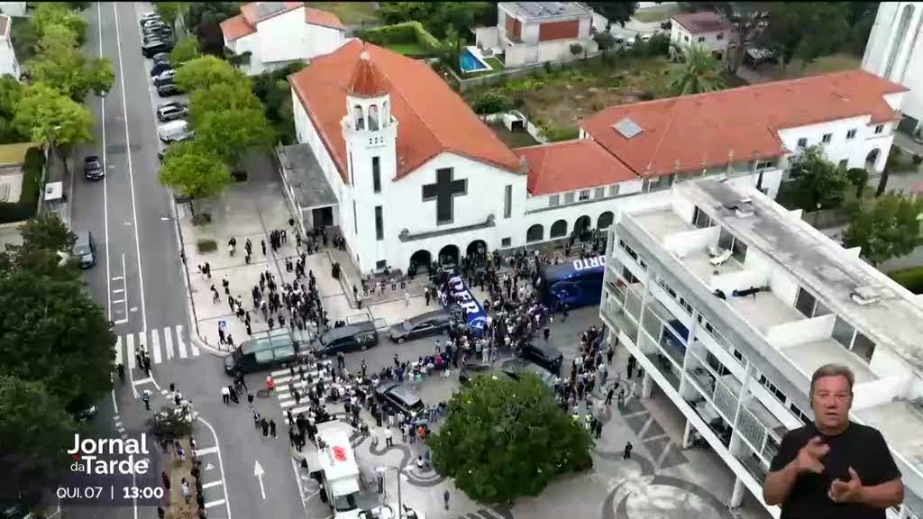 Centenas de pessoas acompanharam funeral de Jorge Costa