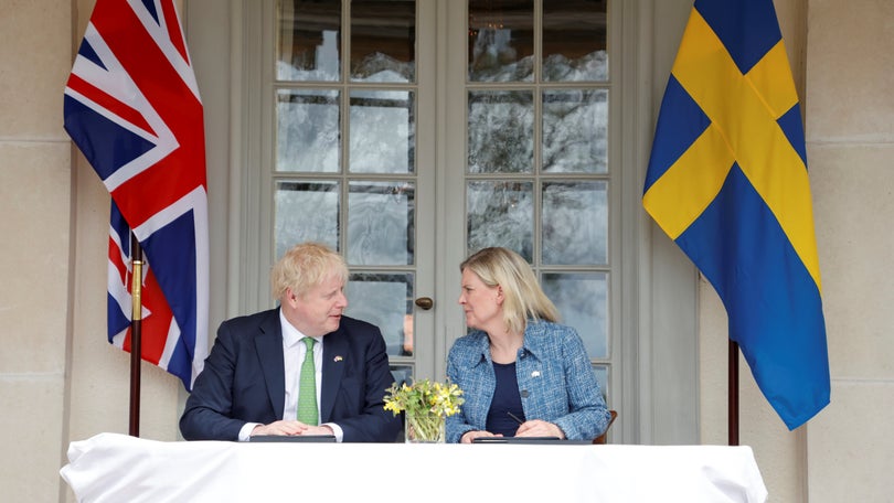 Reino Unido e Suécia assinam acordo de defesa mútua contra agressão