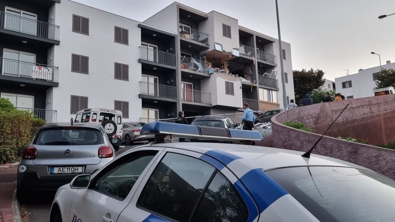 Imagem de Governo Regional mantém acompanhamento social às famílias do edifício Machico Park