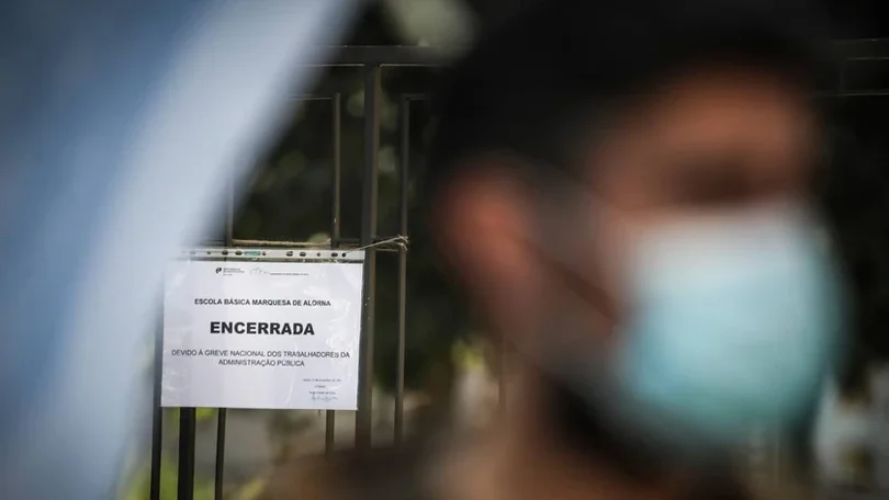 Imagem de Greve na função pública com adesão entre 55% e 60% e impacto na saúde e escolas