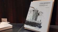 Imagem de Desenhos de Ricardo Veloza em livro (vídeo)