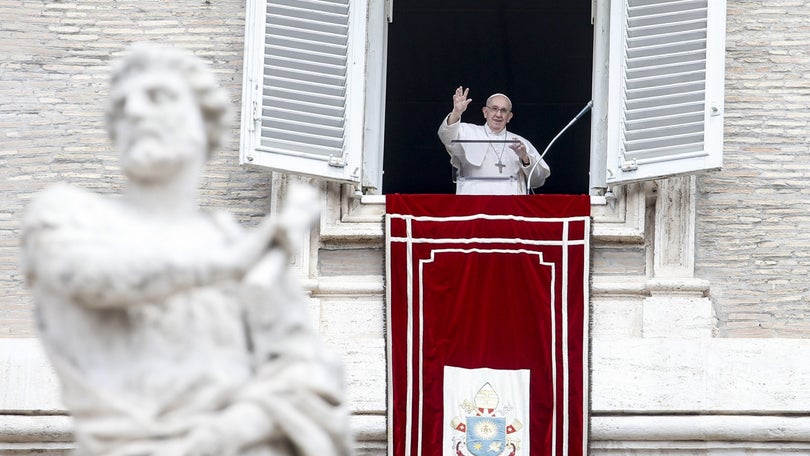 Carta com três balas dirigida ao Papa Francisco