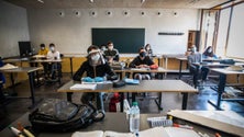 Imagem de Covid-19: Escolas devem reabrir normalmente, mas Governo preparado para decisões diferentes