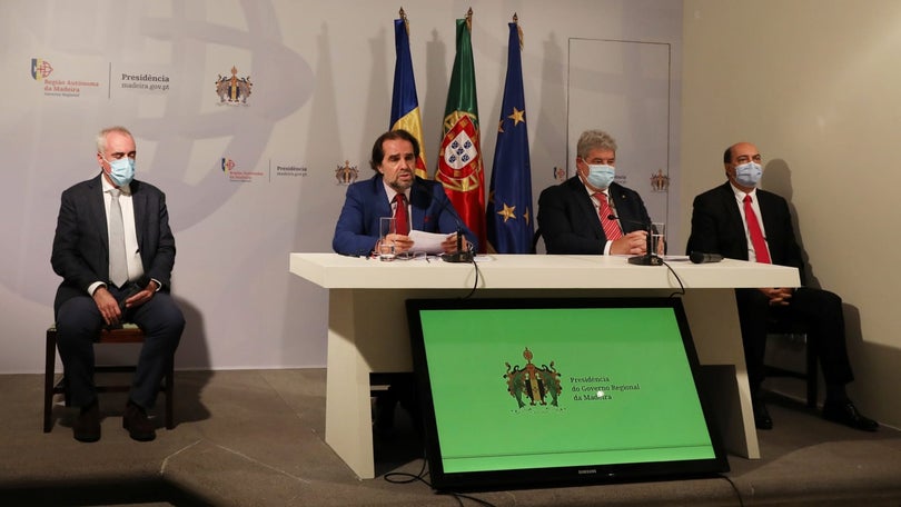 Imagem de Madeira espera 9750 vacinas em janeiro