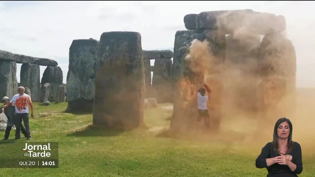 Ativistas climáticos vandalizaram o Stonehenge