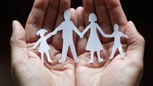 Imagem de Apenas 3 por cento das crianças em Portugal conseguem uma família de acolhimento