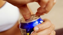 Imagem de Imposto sobre refrigerantes reduziu consumo e novos impostos poderiam ter o mesmo efeito