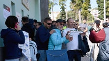 Adeptos pernoitam à porta do estádio do Marítimo