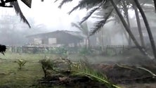 Imagem de Ciclone deixa 44.000 desalojados e mata 6