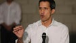 Guaidó pede para comunidade internacional encarar todas as opções